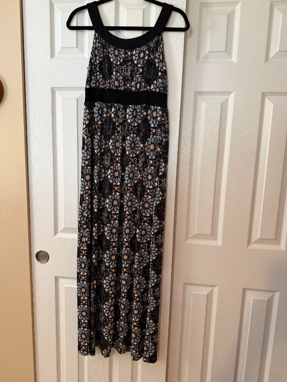 New Directions Black Tan White Smocked Maxi Dress Size Small
